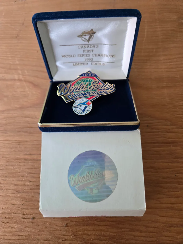 Toronto Blue Jays 1992 World Series Champions Pin! image indicator(2)