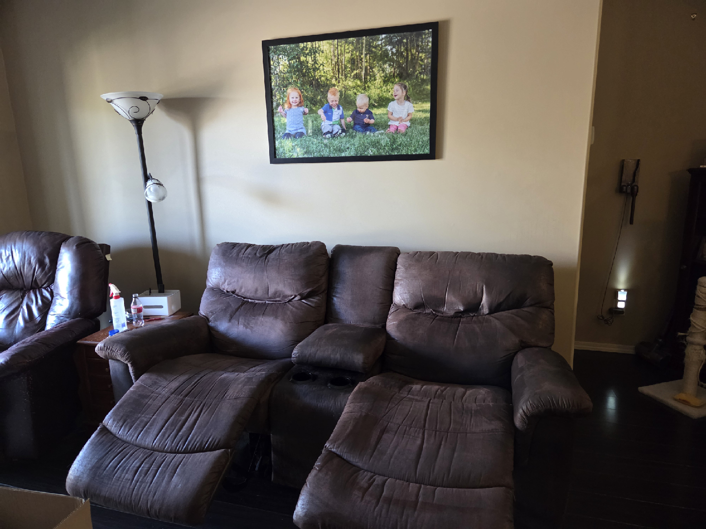 Brown Reclining Loveseat - photo 2