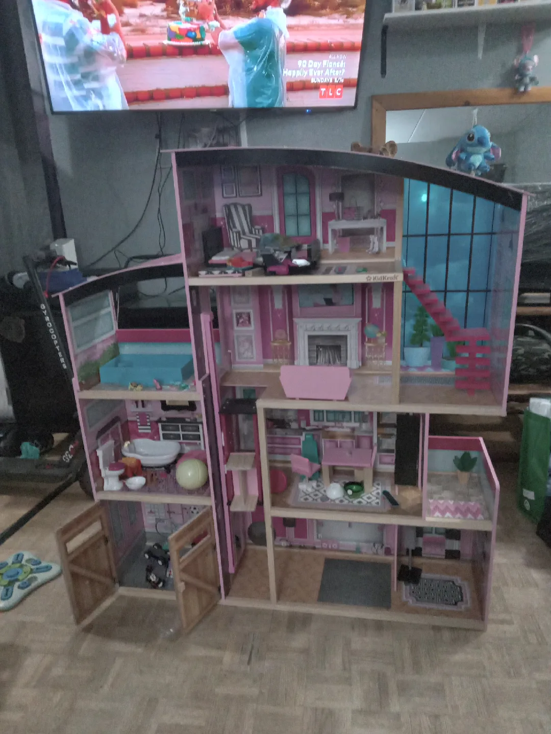 KidKraft Dollhouse image indicator(2)