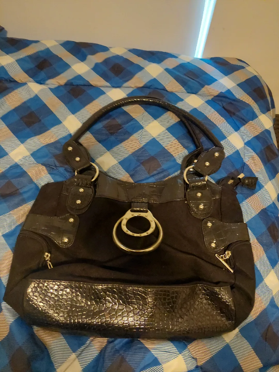 Black handbag thumbnail