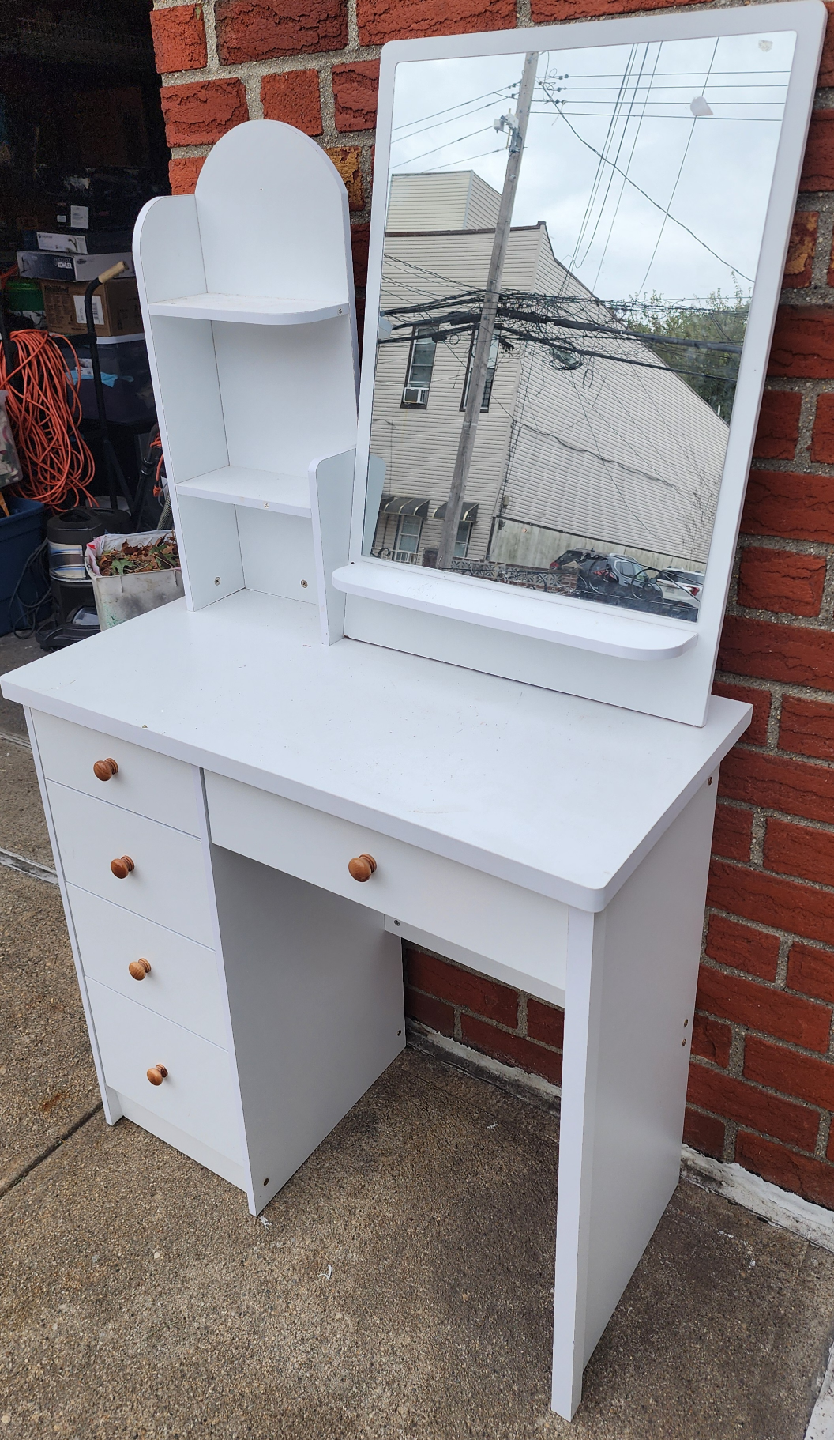 White Vanity Desk with Mirror