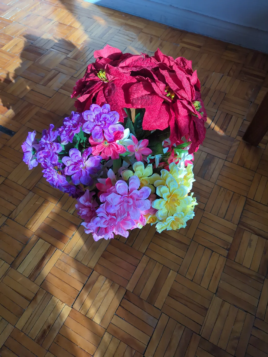 flower vase with bunches of flowers image indicator(3)