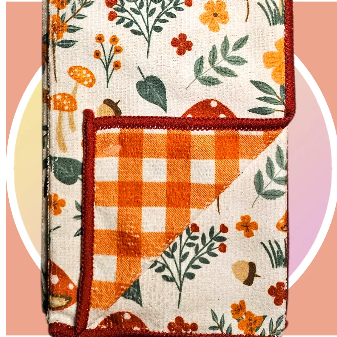 🥕 Perfect Harvest Reversible Kitchen Towel      14 in x 24 in image indicator(7)