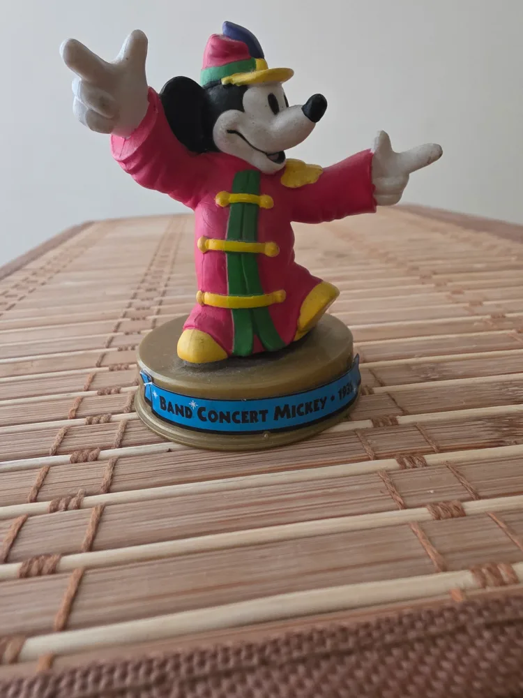 Walt Disney World Band Concert Mickey 1935 Figurine image indicator(2)
