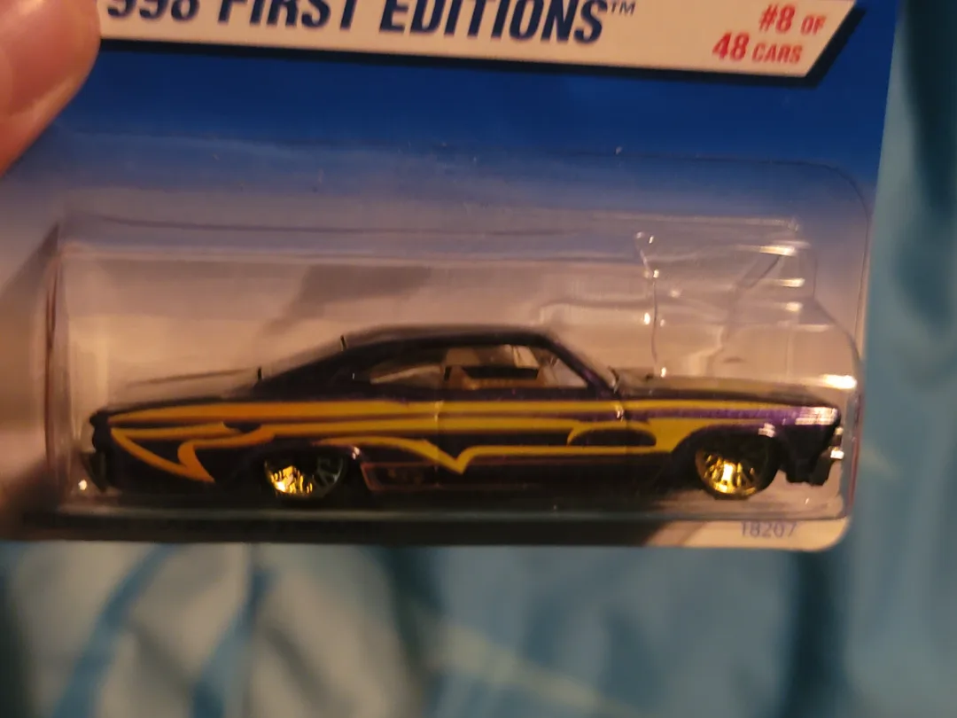 Hot Wheels '65 Impala Lowrider - 1998 First Edition image indicator(2)