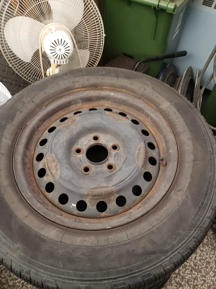 Yokohama 225/65R16 Tires - Set of 4 image indicator(2)