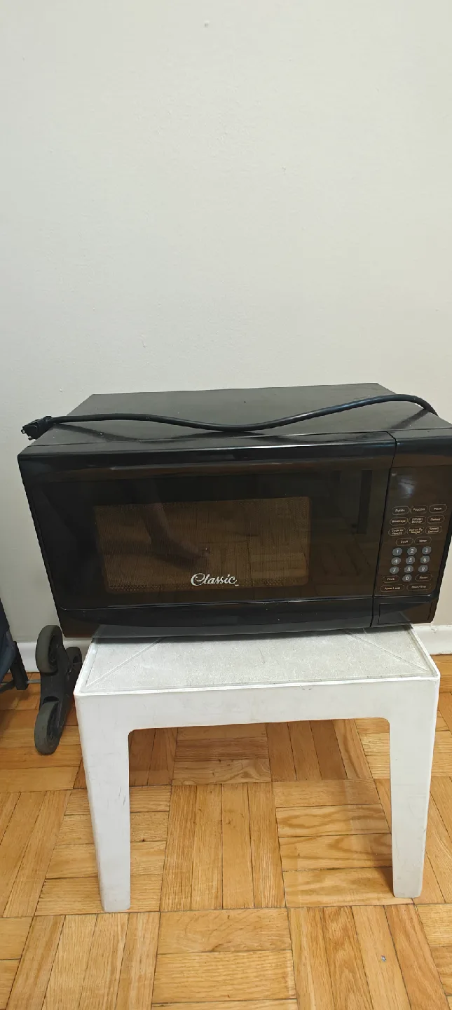 Classic Microwave - Black image indicator(2)