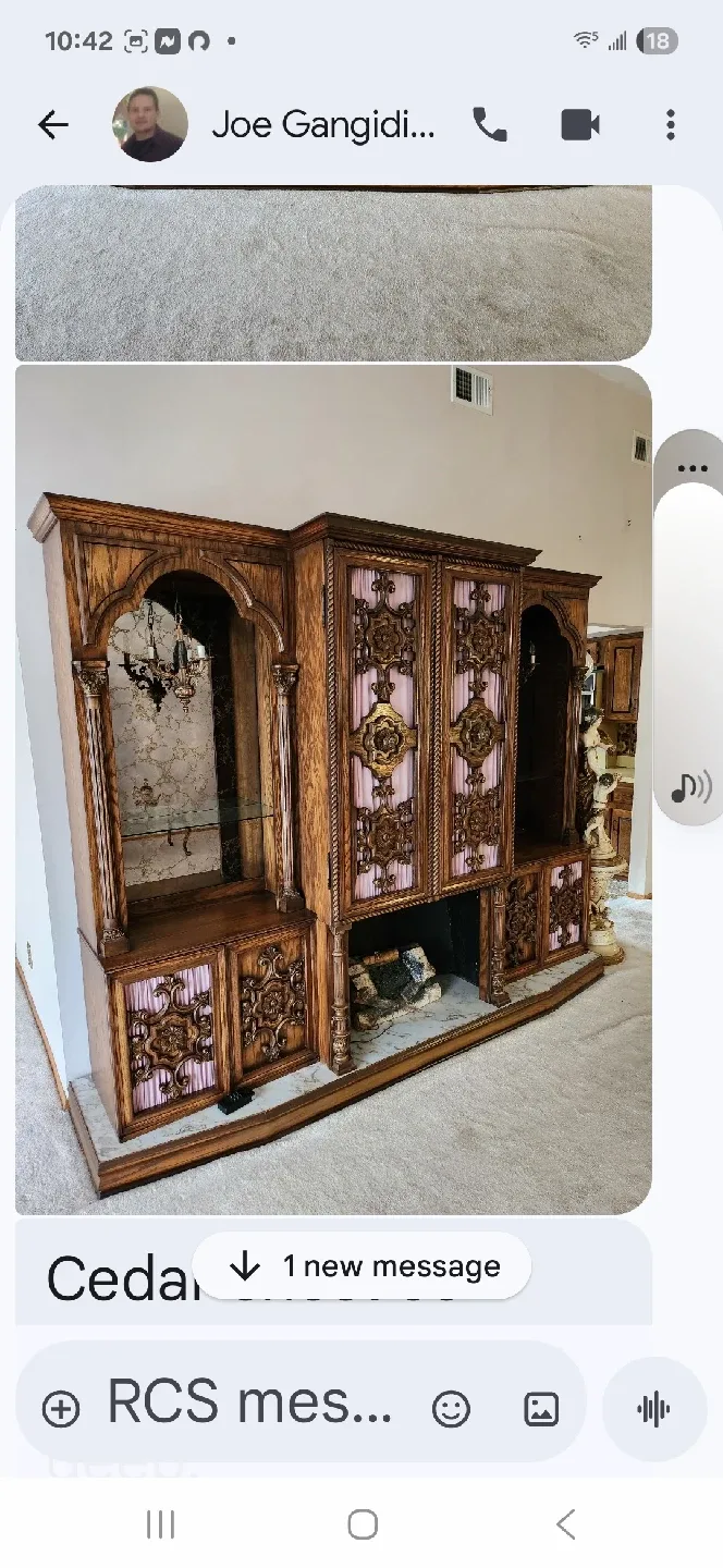 Large Hutch - 87" x 107" x 23" image indicator(2)