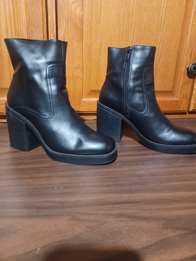 Black Ankle Boots - photo 4