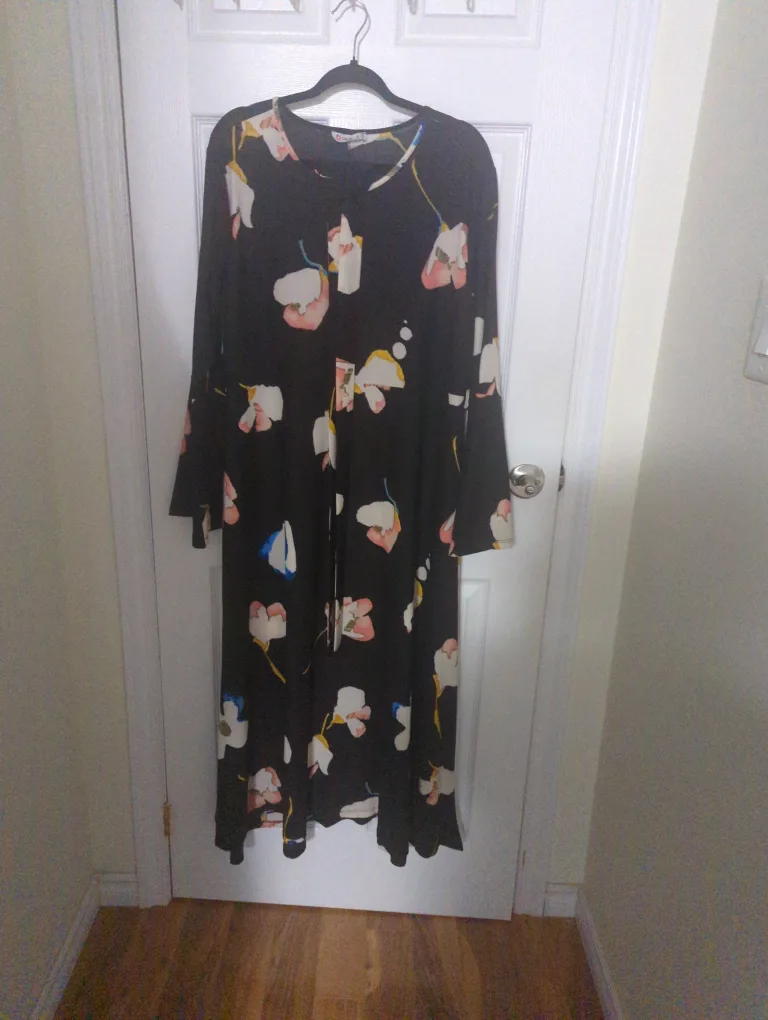 Long sleeve patterned dress image indicator(6)