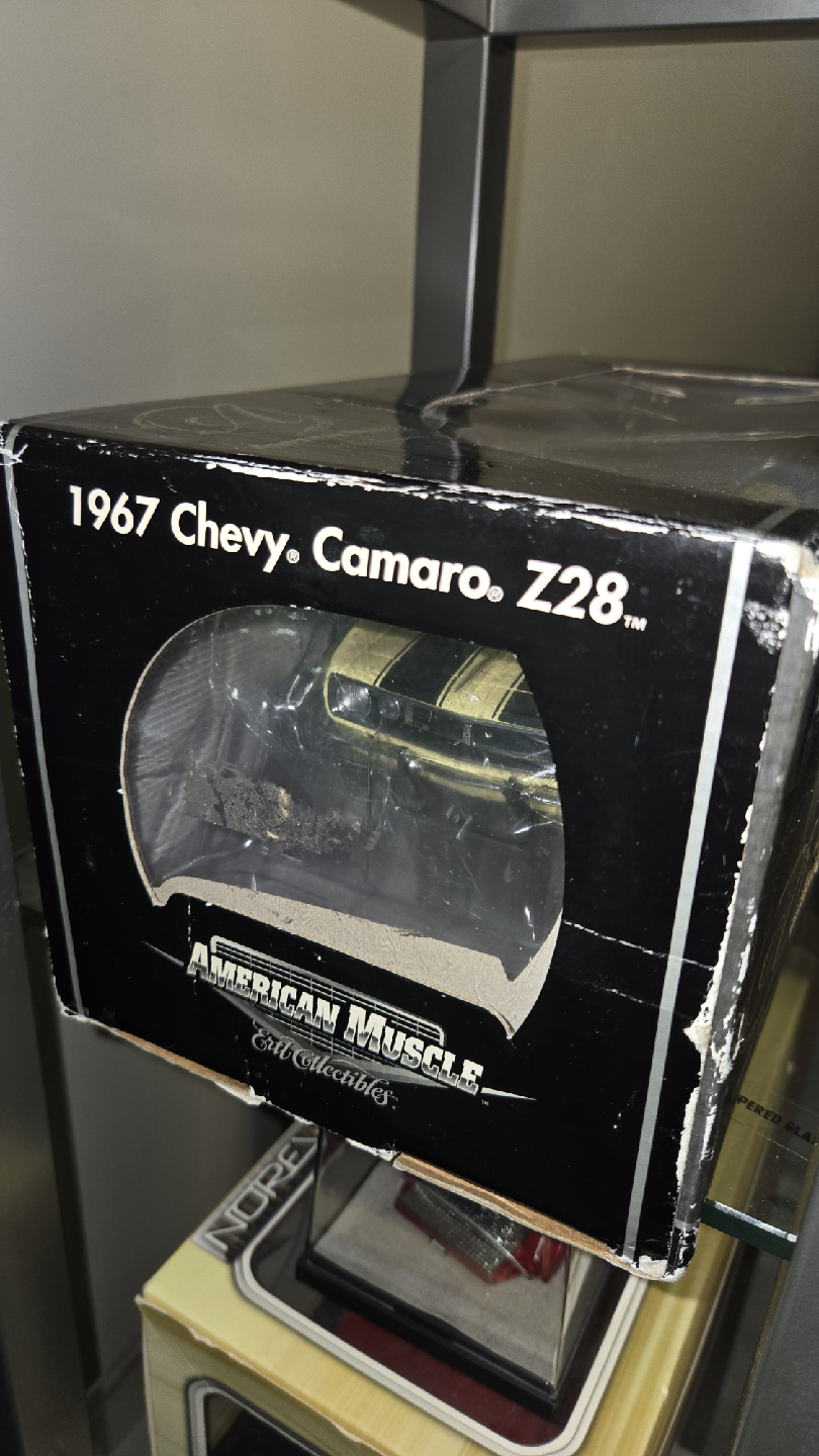 ERTL American Muscle 1967 Chevy Camaro Z28 Diecast 1:18 scale. - photo 5