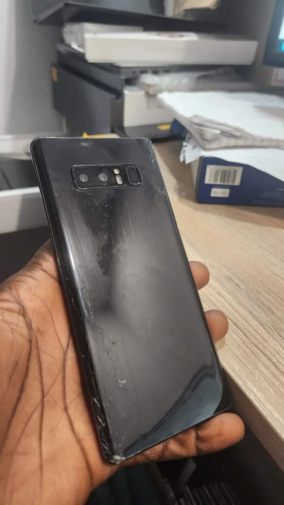 Samsung Galaxy Note 8 - Black 64gb cracked back image indicator(2)