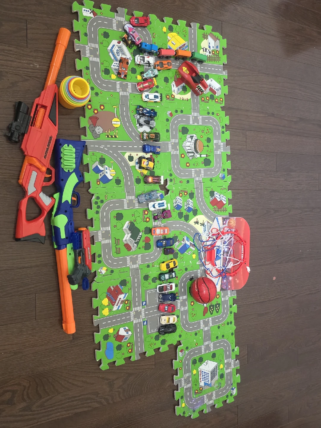 Kids X-Shot Toy Guns & Basketball Hoop and many other toys - photo 2