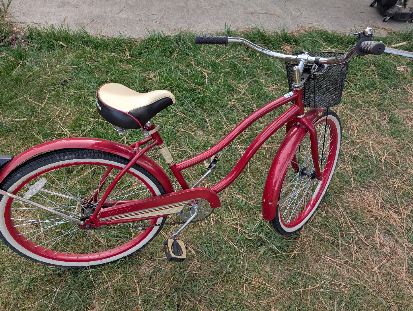 Huffy Cranbrook Women's Cruiser Bike image indicator(3)