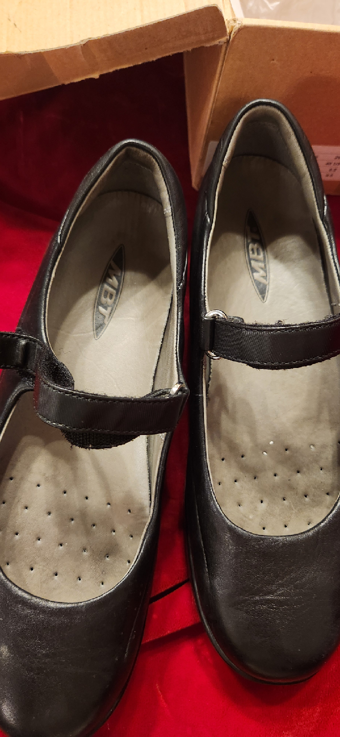MBT Black Leather Mary Janes Size 9.5 - photo 5
