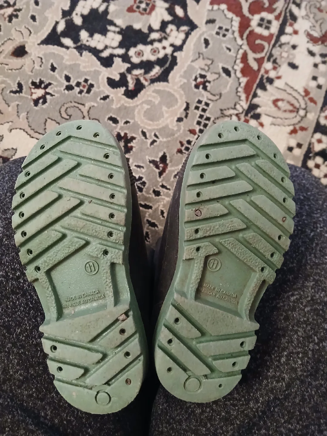 Kids rain boots image indicator(2)