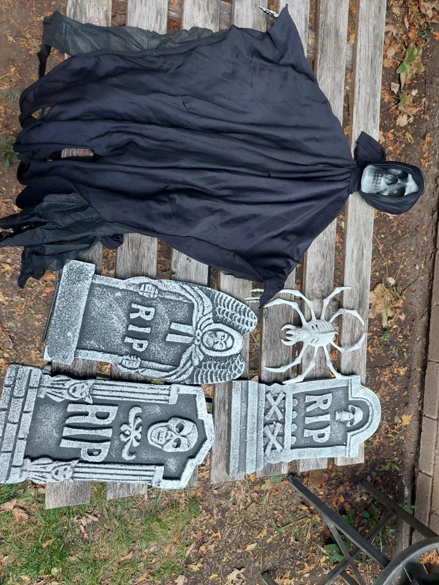 Halloween Decoration Set thumbnail