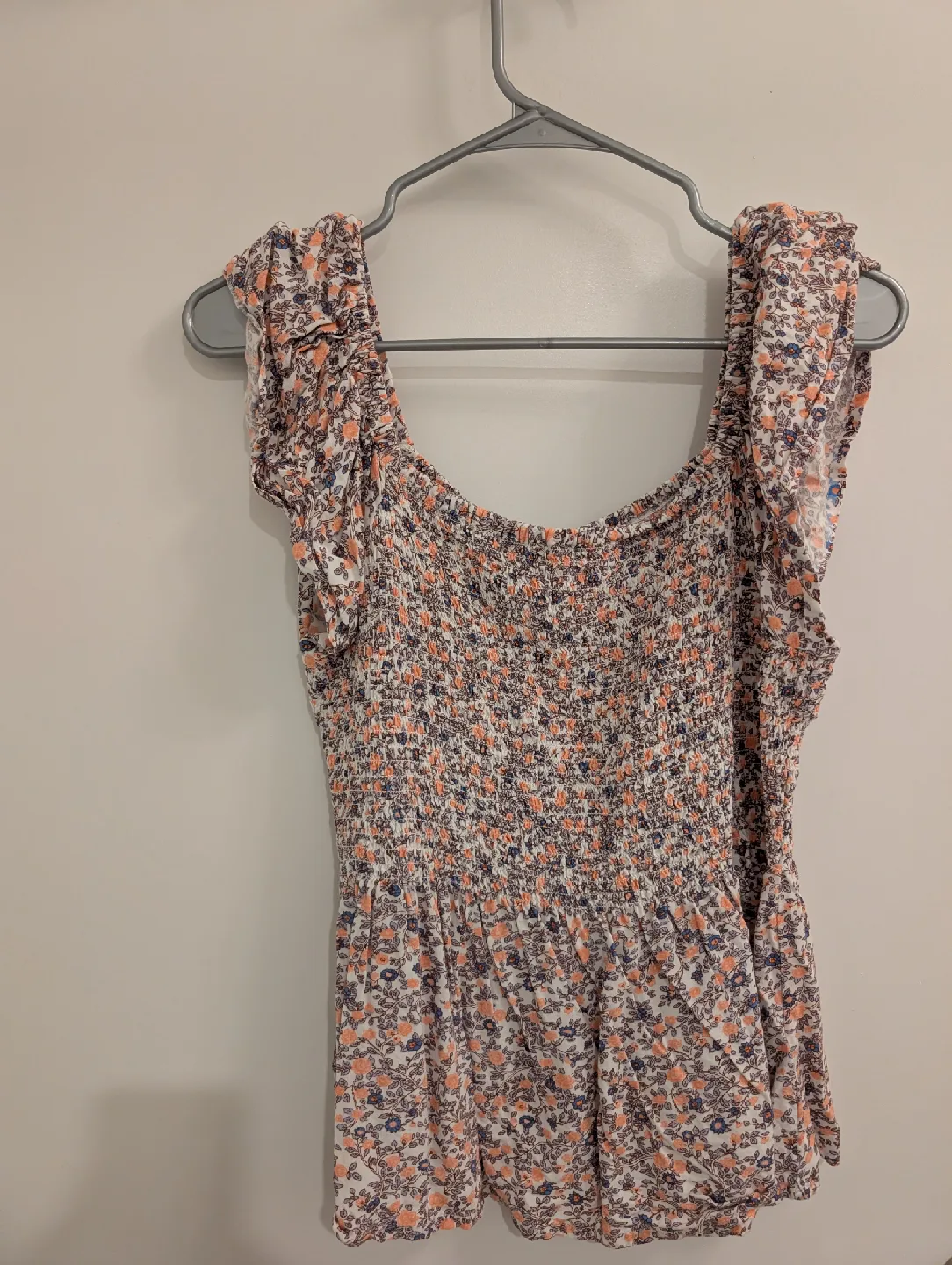 🧡Floral Smocked Top