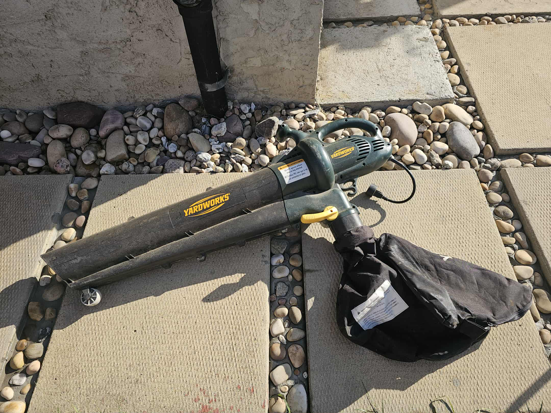Yardworks Leaf Blower & Black+Decker Grass Trimmer