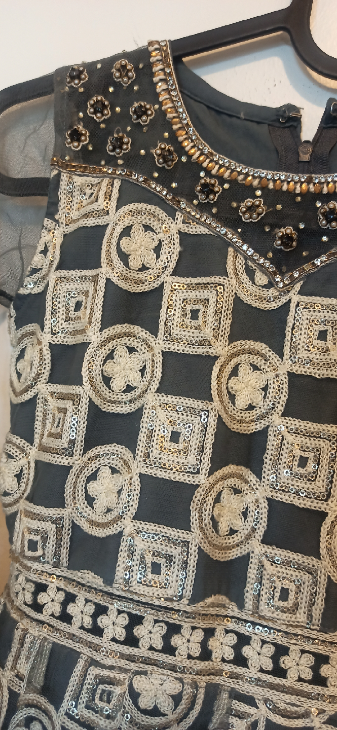Girl's grey colour dress with stone and embroidery . 6-8yrs - photo 4