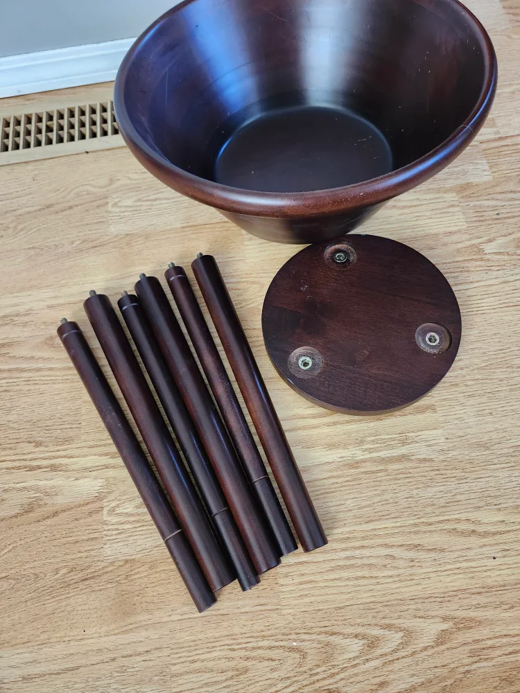 Dark Wooden Salad Bowl With Stand image indicator(3)