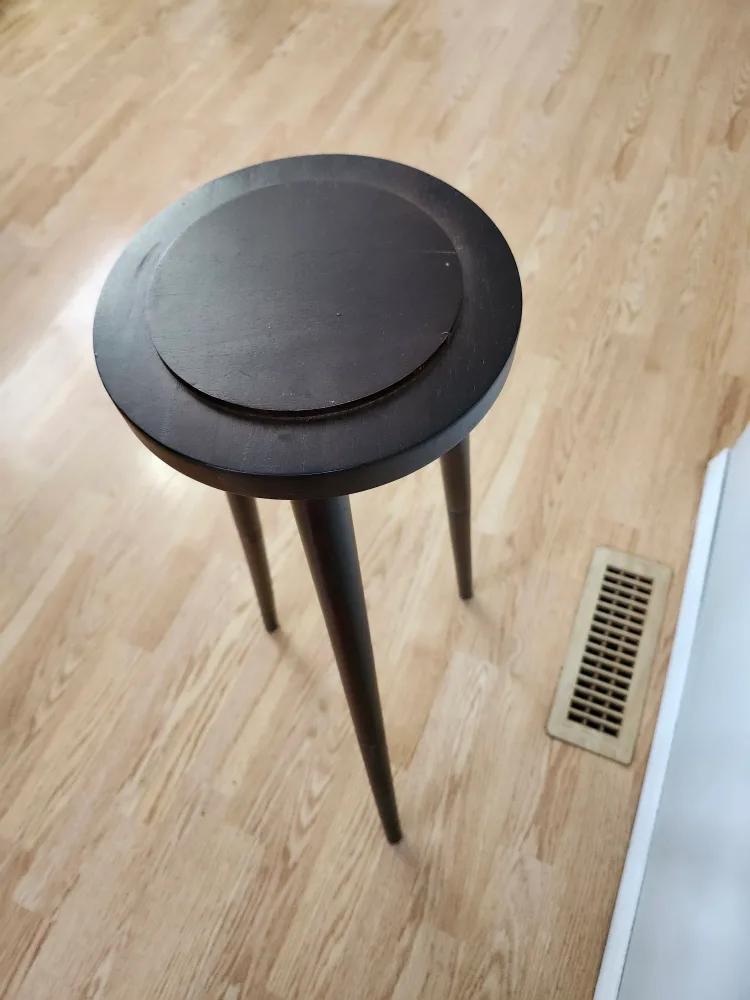 Dark Wooden Salad Bowl With Stand image indicator(4)