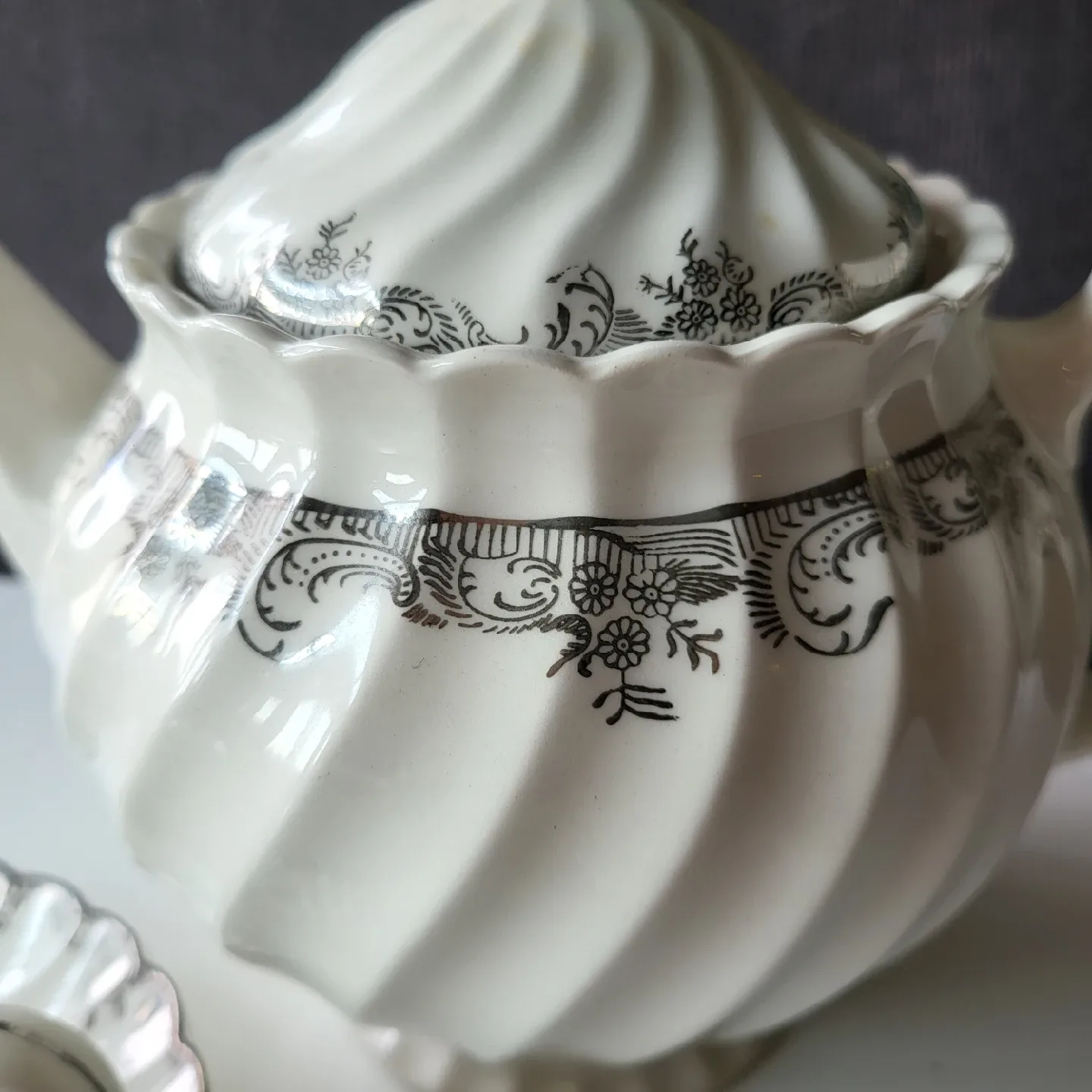 Johnson Bros Ironstone Tea Set image indicator(3)