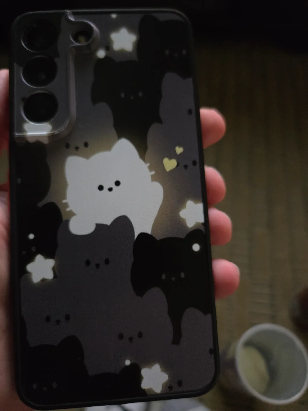 Samsung Galaxy S22 phone and case image indicator(2)