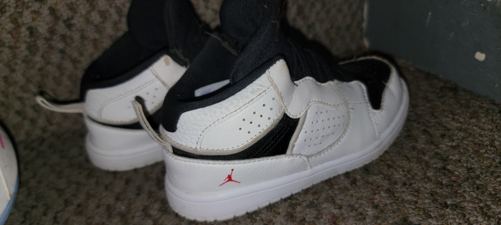 Air Jordan 1 Toddler Sneakers - Black & White size 10 - photo 2