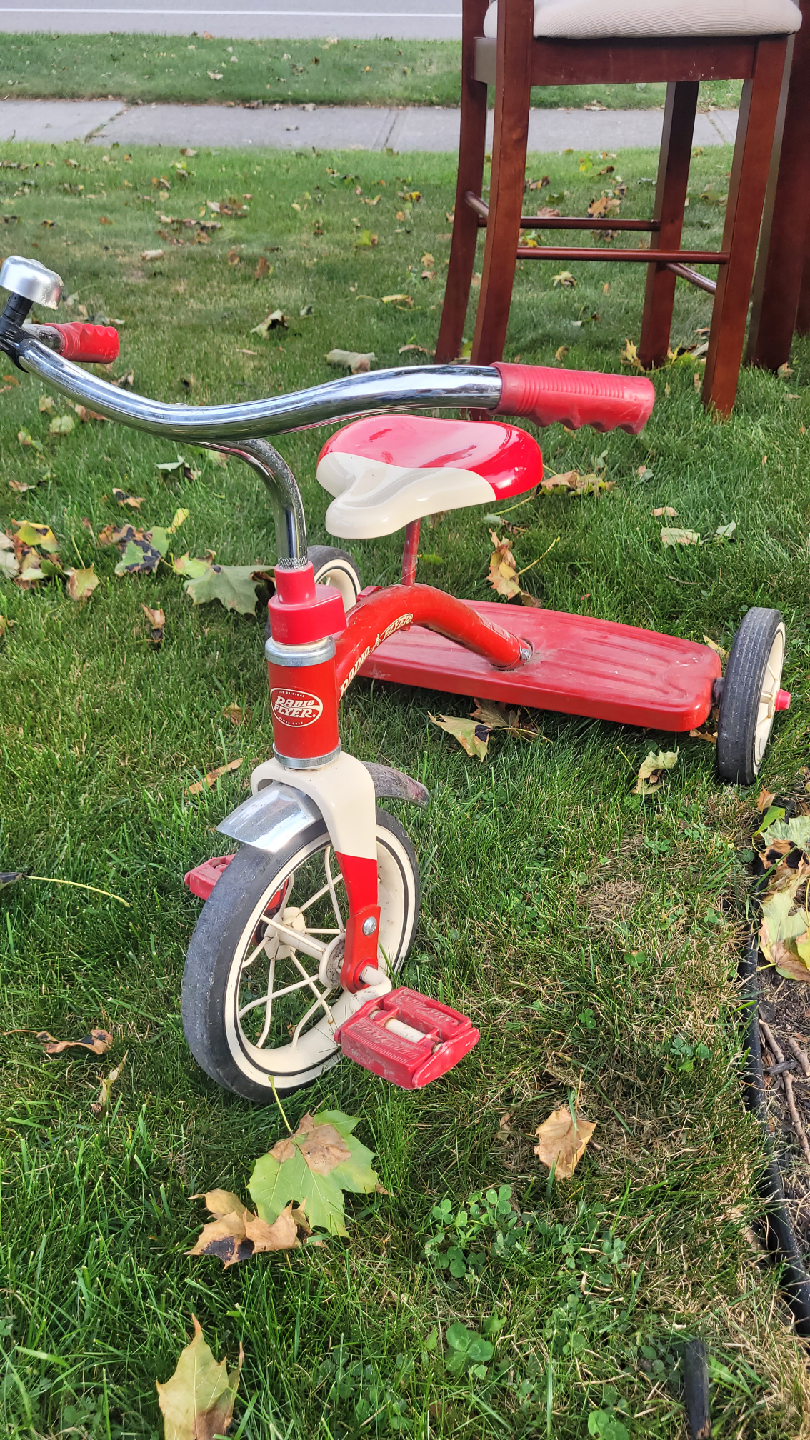 Radio Flyer Classic Red Tricycle