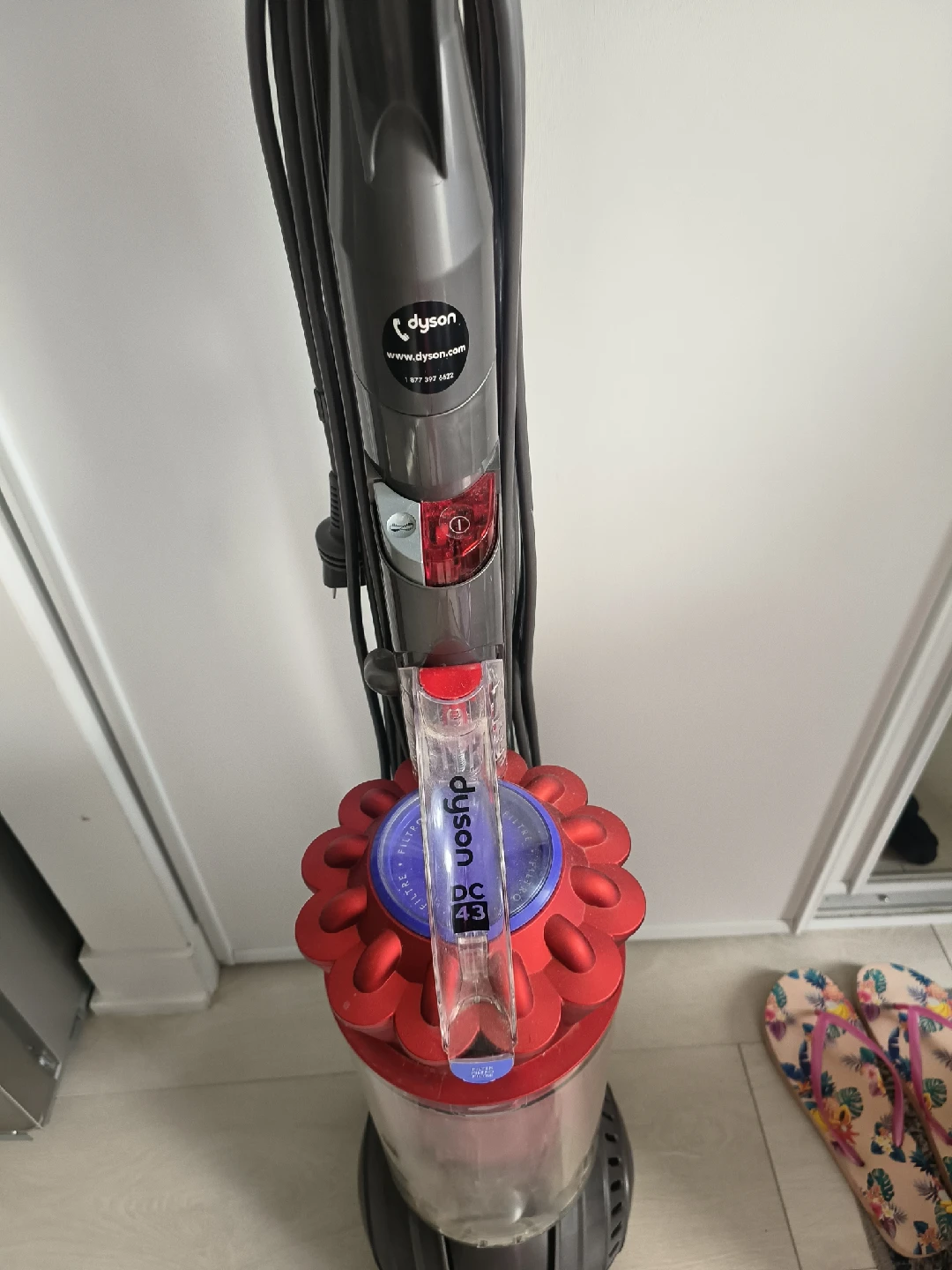 Dyson DC43 Upright Vacuum Cleaner - photo 2