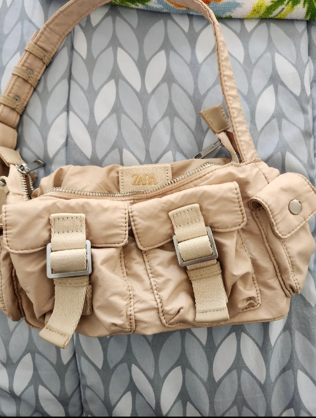 Zara Beige Shoulder Bag image indicator(3)