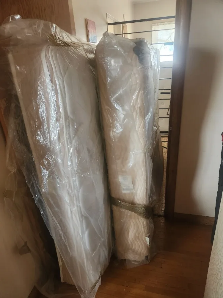 Queen mattress and boxspring