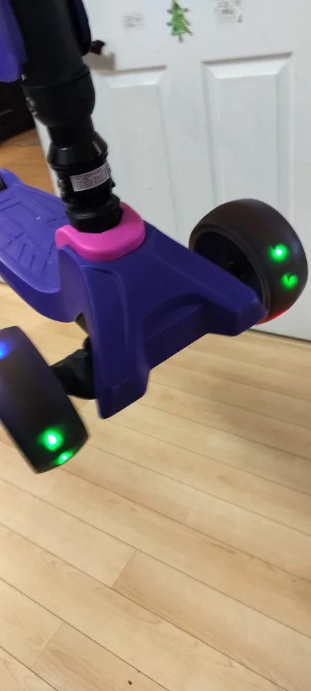 Ride-Volo Scooter - Purple & Pink image indicator(4)