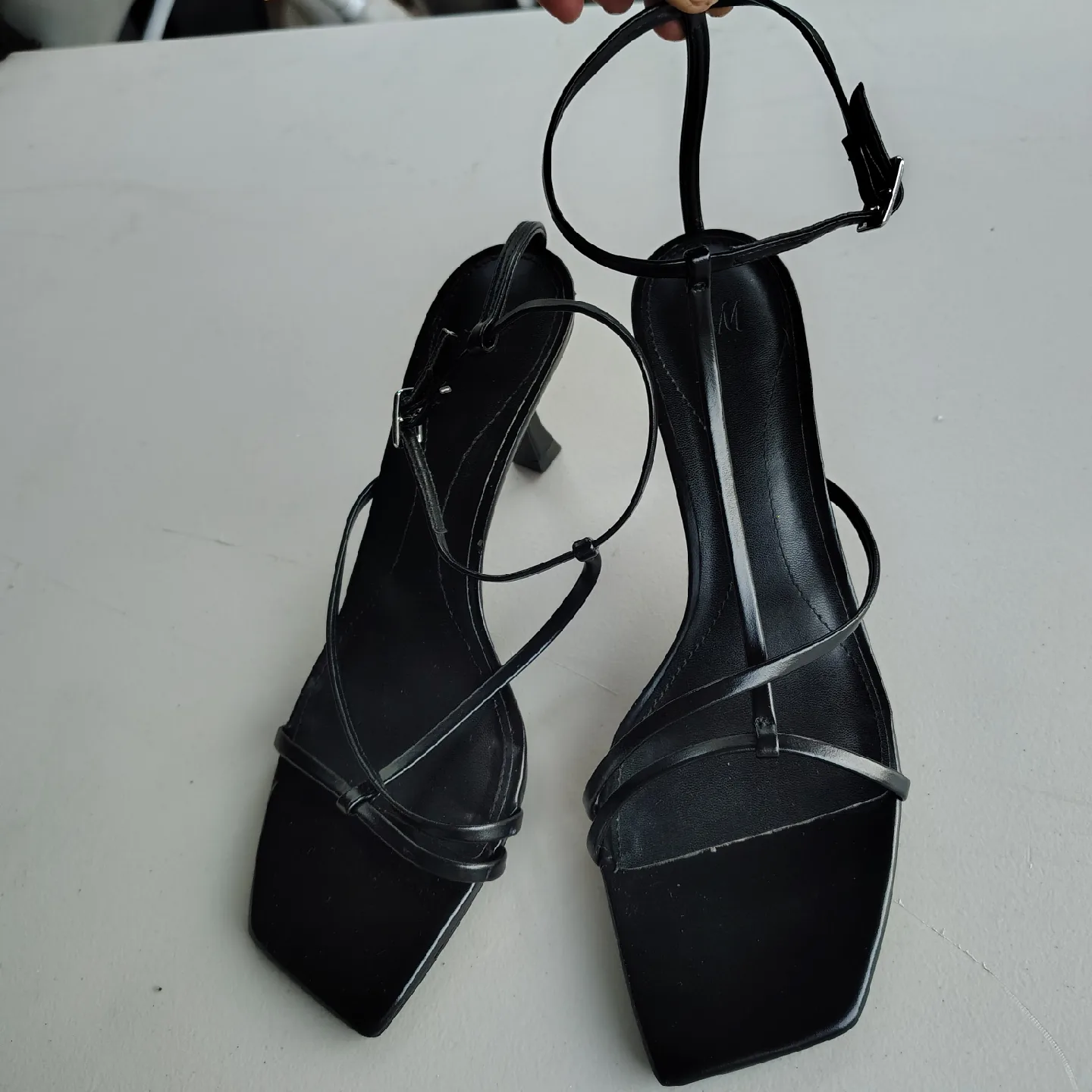 H&M Black Heels - Size US 7 image indicator(2)