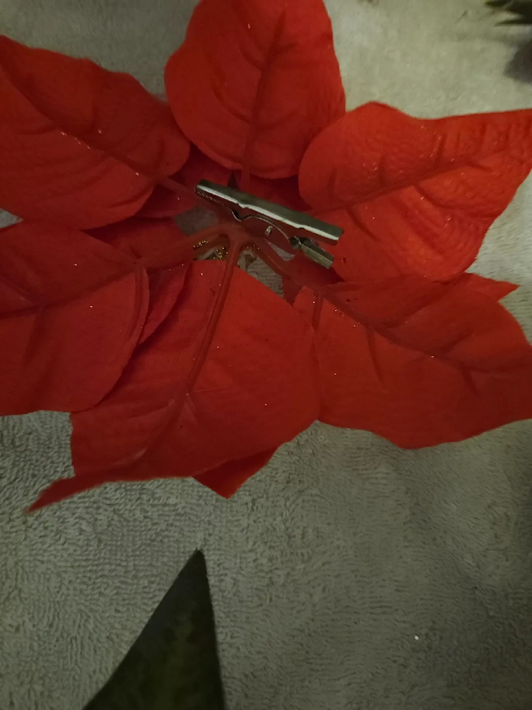 Poinsettia Garland and Flowers image indicator(6)