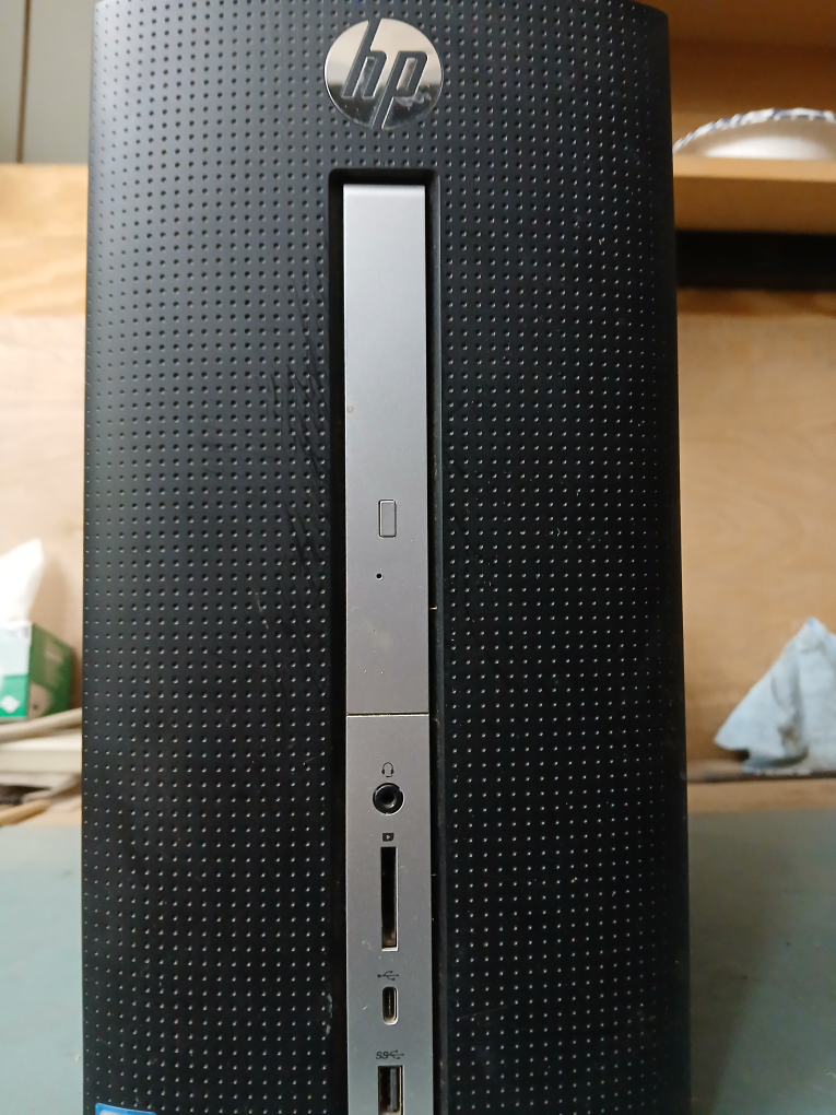 HP Pavilion 570-p054 Desktop PC