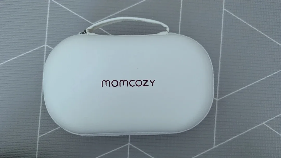 Momcozy M5 Breast Pumps - Like New! image indicator(2)