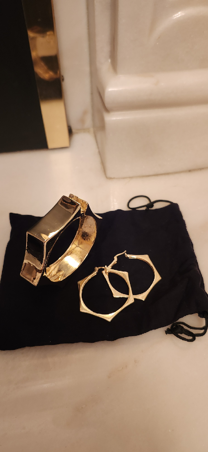 Gold Tone Bracelet & Earrings Set - photo 2