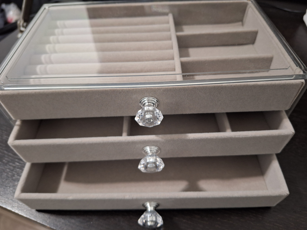 Jewelry Box - Like New - photo 2