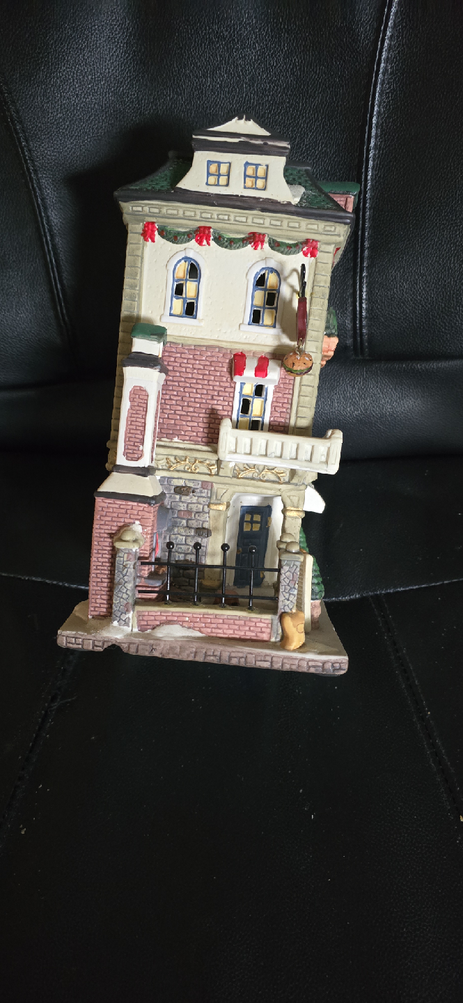 Ceramic Christmas Village Buildings - photo 4