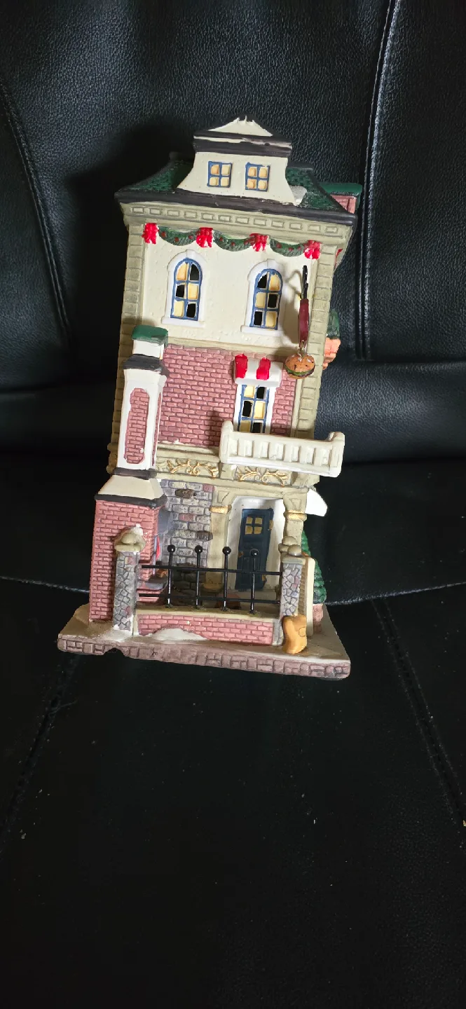 Ceramic Christmas Village Buildings image indicator(4)