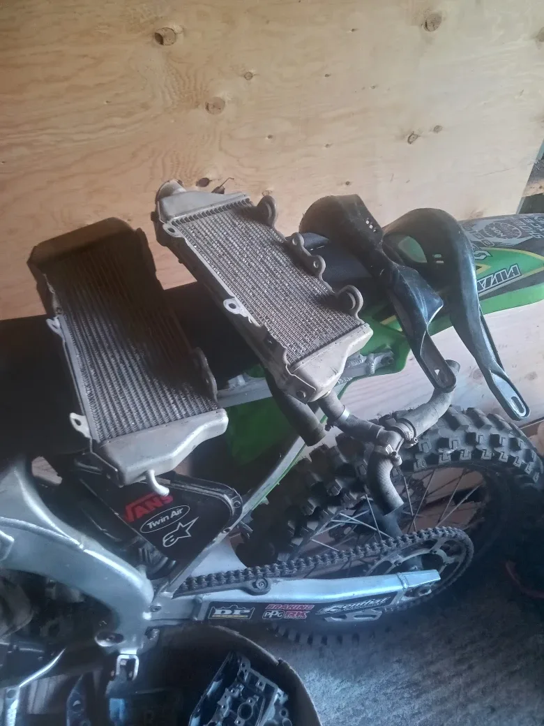 Kawasaki Dirt Bike - Parts or Repair image indicator(6)