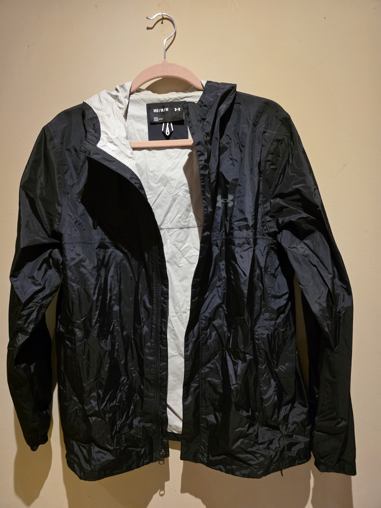 Under Armour Black Windbreaker - Size M