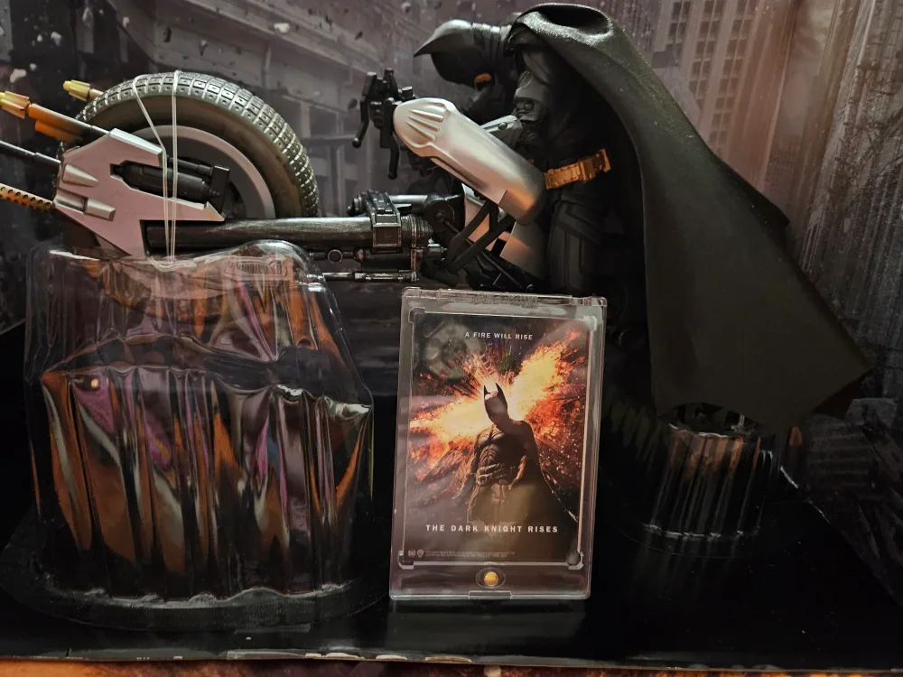 DC Multiverse Batman & Batpod Figure image indicator(3)