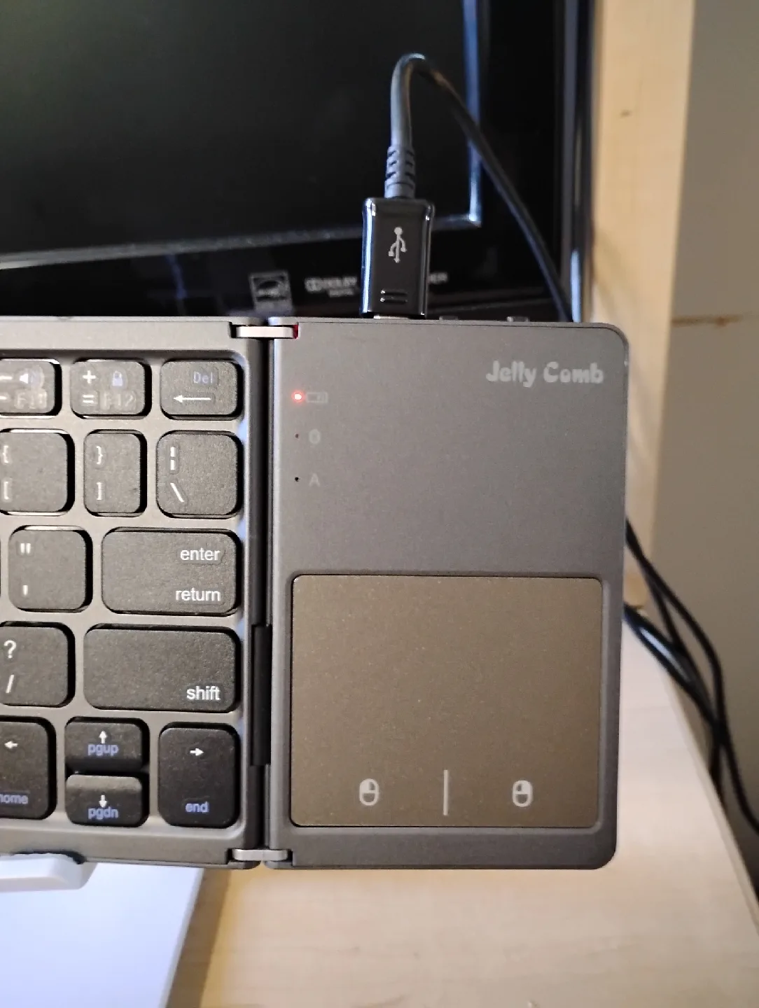 Jelly Comb Folding Bluetooth Keyboard with Touchpad image indicator(3)