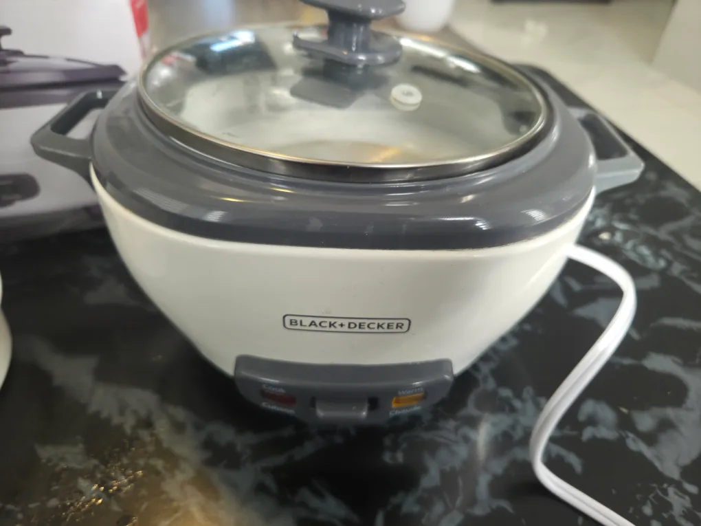 Black+Decker 3-Cup Rice Cooker & Steamer image indicator(4)