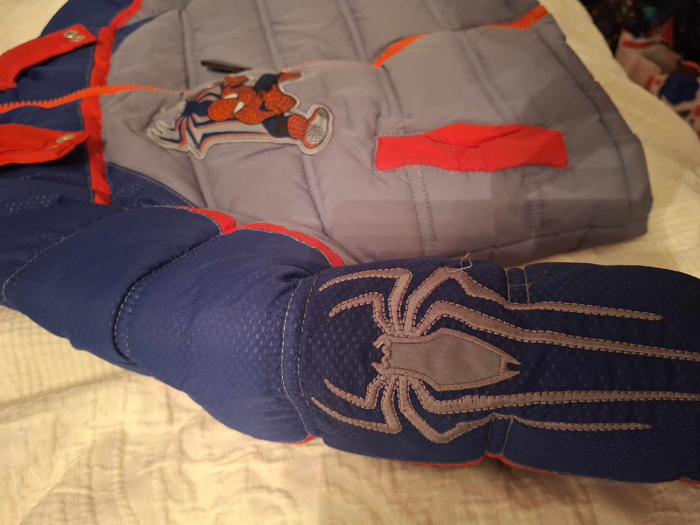 Spiderman Puffer Jacket - Size 3 - photo 3