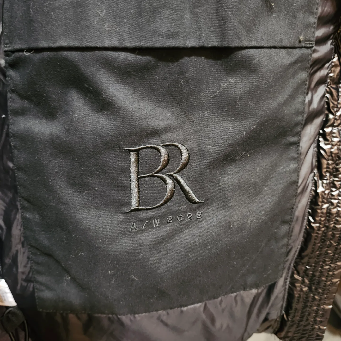 Banana Republic Black Puffer Jacket - Size M image indicator(3)