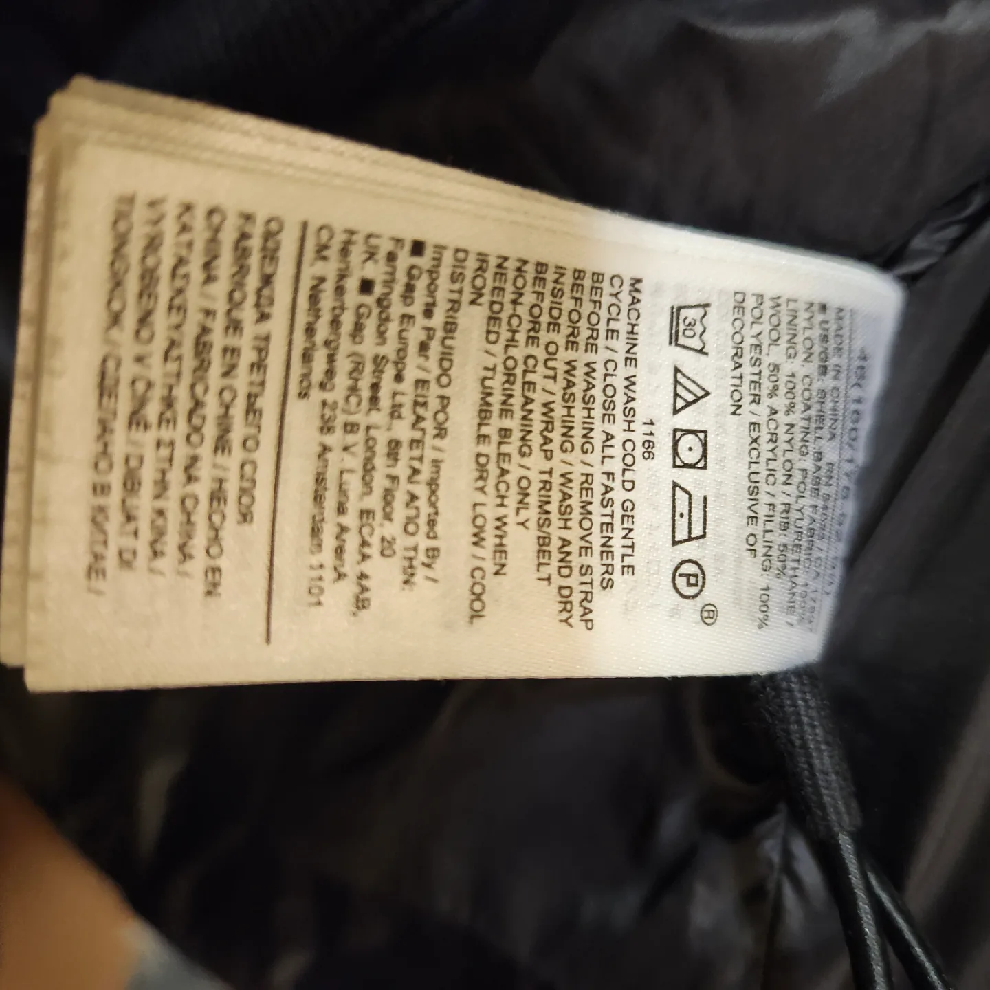 Banana Republic Black Puffer Jacket - Size M image indicator(4)